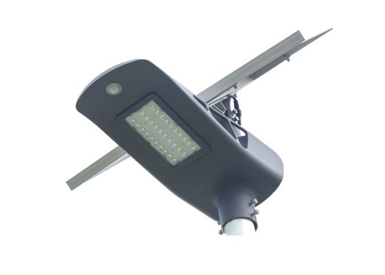 Service actionné solaire blanc imperméable séparé d'OEM du réverbère de LED 30W
