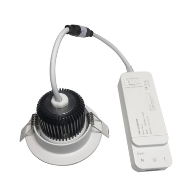 Angle de faisceau 38/60° Smart LED Downlights 8w obscurcissant/température de couleur réglable
