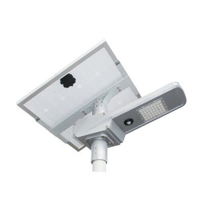 Le lumen élevé IP65 imperméabilisent le réverbère actionné solaire de LED 140LM/W pour le parking