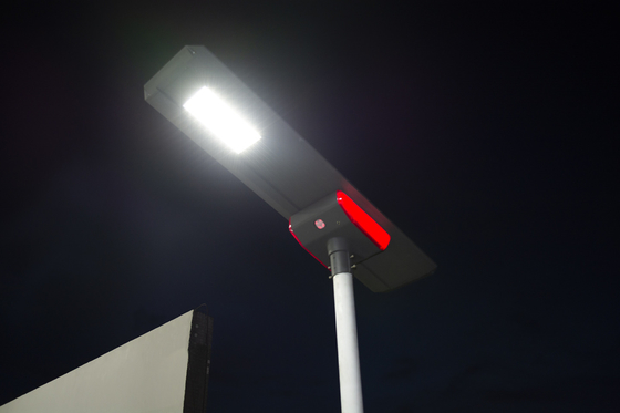 12V IP65 75Ra tout dans une lumière solaire de cour de rue avec le contrôle modèle d'APPLI de téléphone
