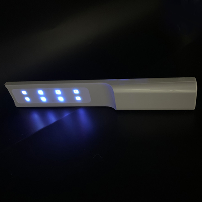 Baguette magique de stérilisateur de lumière UV du watt LED du Portable 4, puissance tenue dans la main de batterie au lithium de la stérilisation 18650 de lumière UV