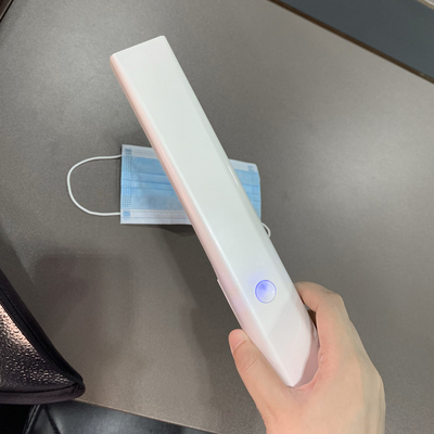 Baguette magique de stérilisateur de lumière UV du watt LED du Portable 4, puissance tenue dans la main de batterie au lithium de la stérilisation 18650 de lumière UV